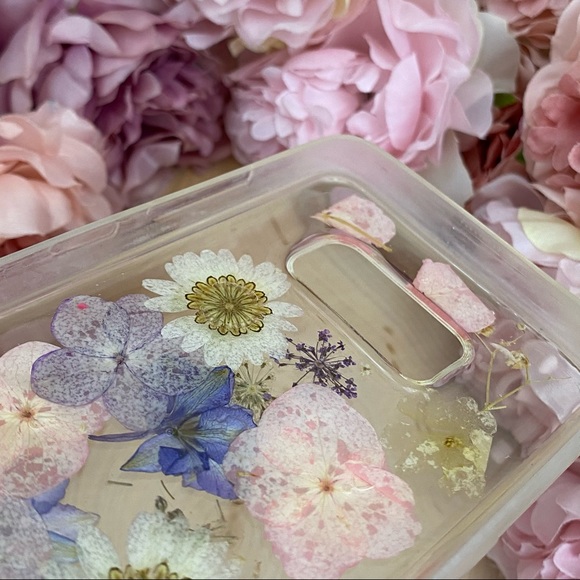 Beautiful Hand Pressed Flower Samsung Galaxy Note 9 Phone Case - Picture 7 of 15